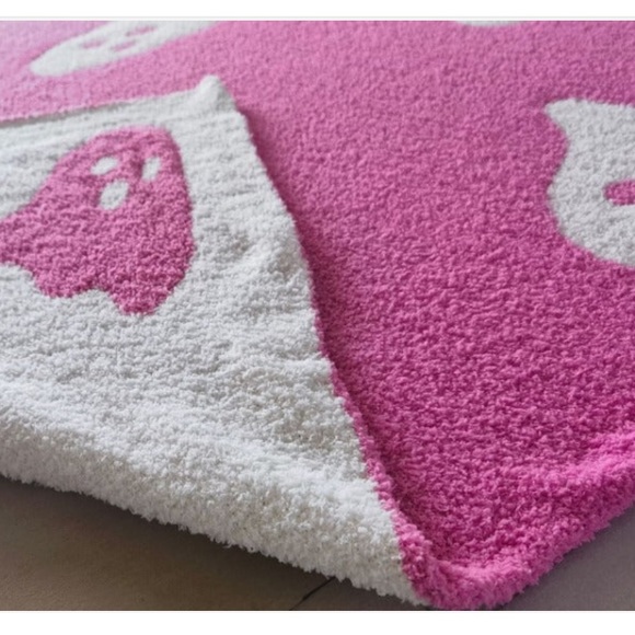 Viral Tic Toc Pink Ghost Blankets 👻 - Picture 4 of 4